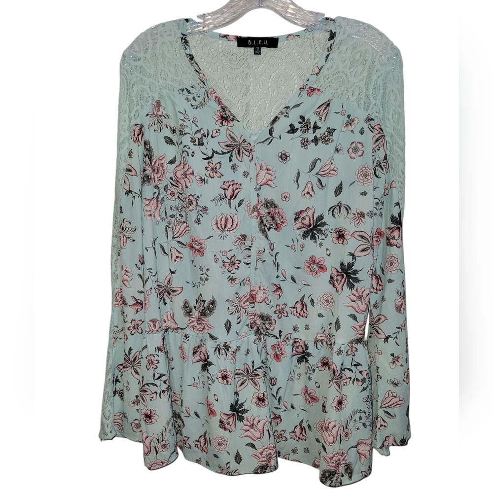 B.L.E.U.  Blouse  Size M